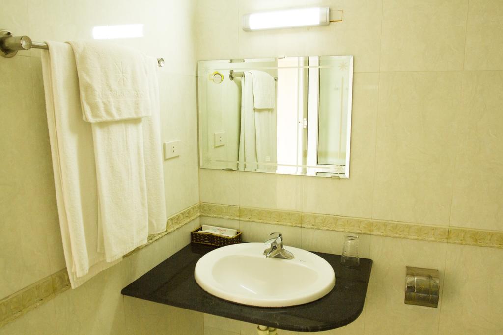 נין בין Hoang Hai Hotel מראה חיצוני תמונה